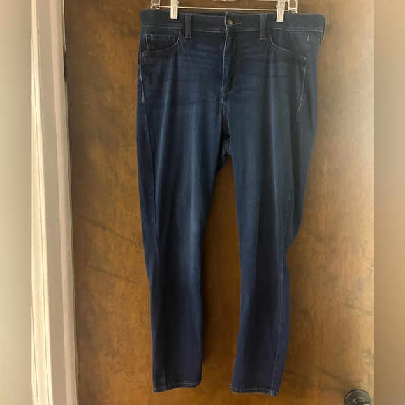 Banana Republic Super Stretch Jegging Fit Jeans, size 32/14 - Picture 3 of 6